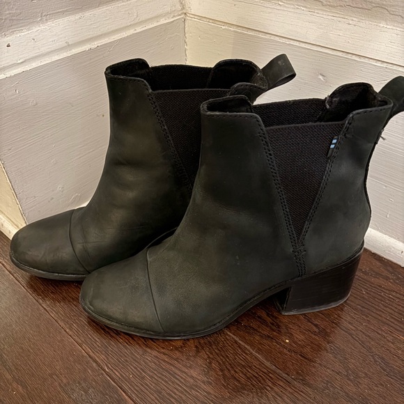 Toms Esme Black Leather Ankle Heeled Boots - Picture 4 of 6